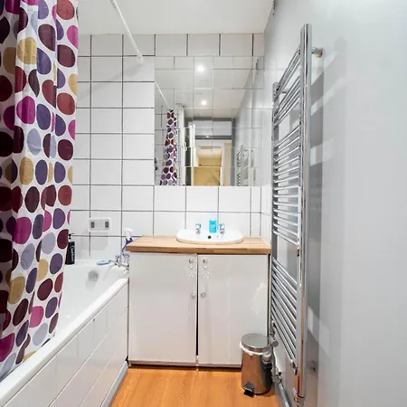 Comfy Private Room In Battersea Close To Clapham Junction London Exterior photo