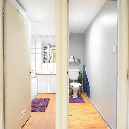 Comfy Private Room In Battersea Close To Clapham Junction London Exterior photo