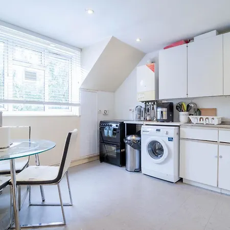 Comfy Private Room In Battersea Close To Clapham Junction London Exterior photo