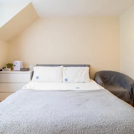 Comfy Private Room In Battersea Close To Clapham Junction London Exterior photo